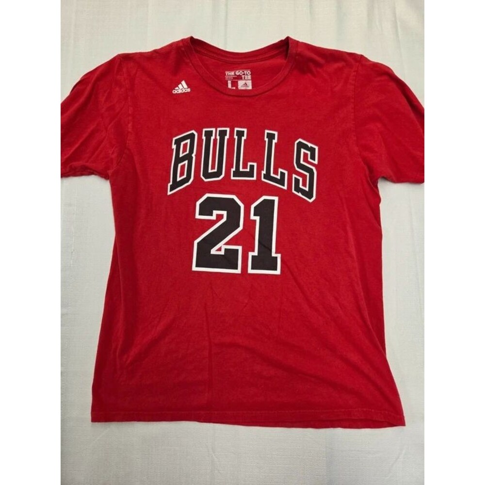 Adidas Chicago Bulls Jimmy Butler #21 Graphic T-Shirt – Men's Size Large